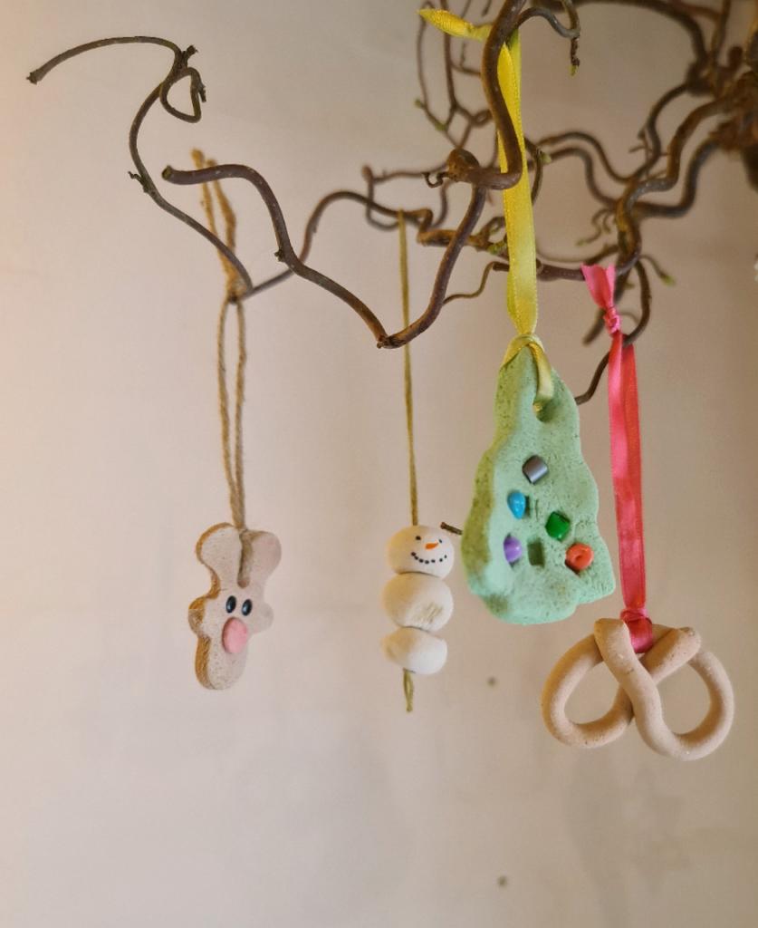 Opskrift på trylledej - og 4 juleophæng du nemt kan lave.